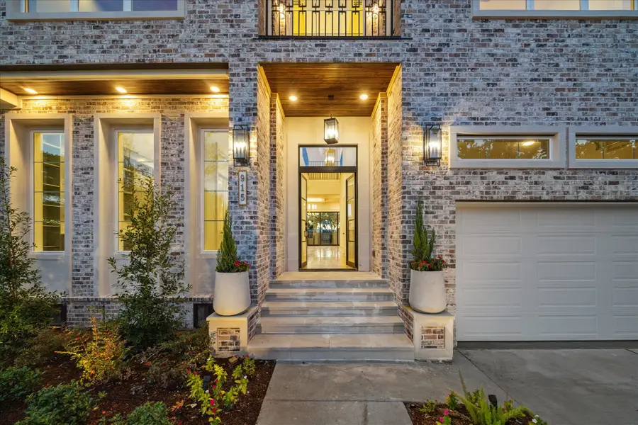 915 Wildwood Lane, Bellaire, TX 77401 - Image #2