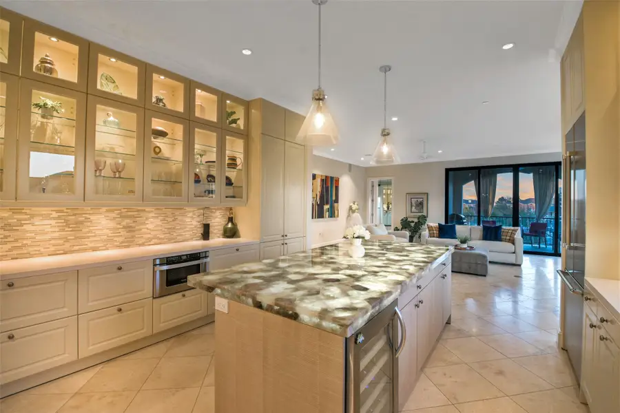 2221 Welch Street #401, Houston, TX 77019 - #2