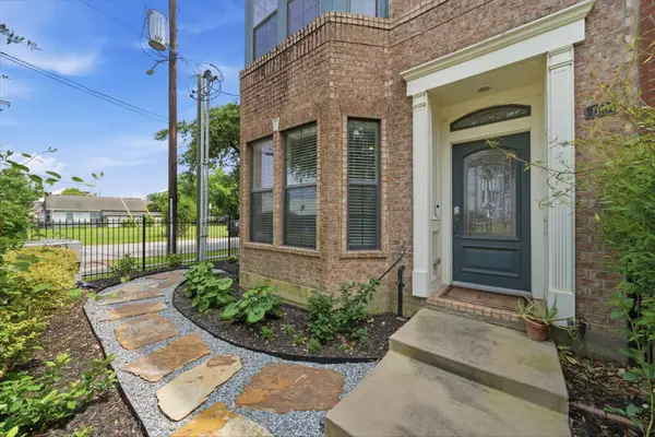 2110 Shearn Street #16, Houston, TX 77007