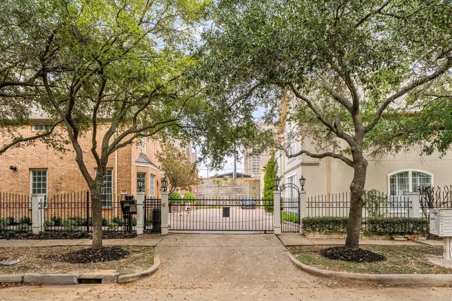 5318 Fayette Street, Houston, TX 77056 - Image #2