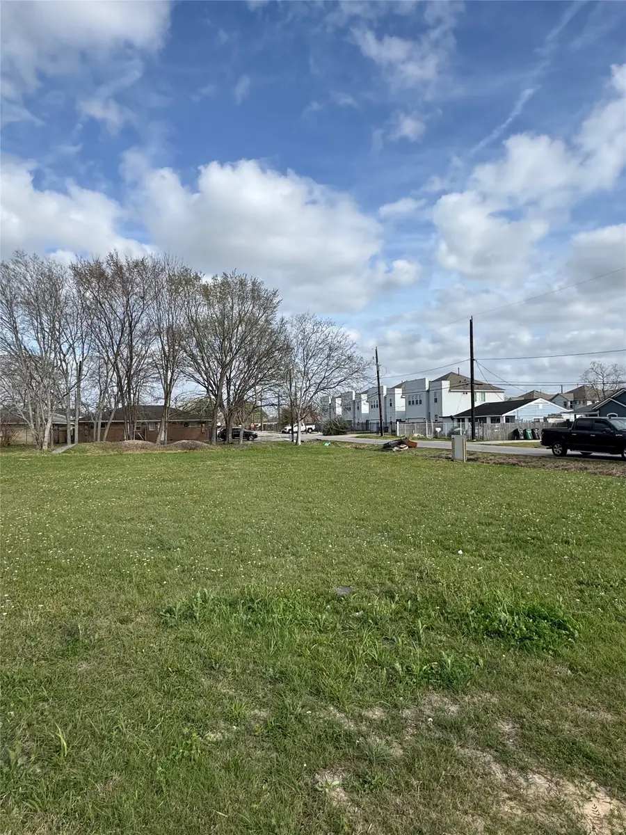 4909 Paula Street, Houston, TX 77033 - #2