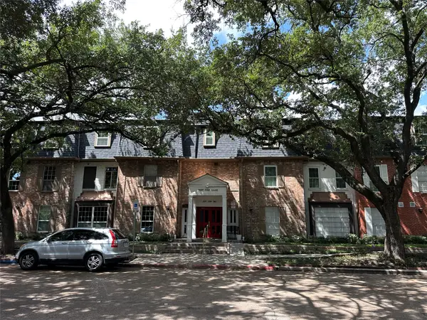 359 N Post Oak Lane #220, Houston, TX 77024