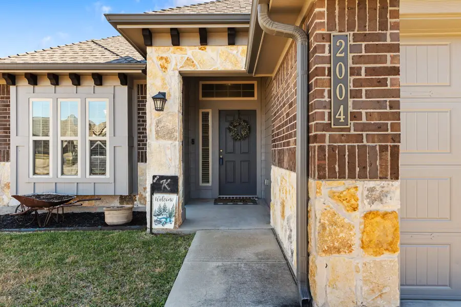 2004 Dumfries Drive, Bryan, TX 77807 - Image #2
