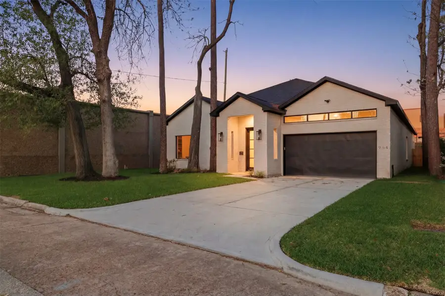 934 Autumn Oaks Drive, Houston, TX 77079 - #2