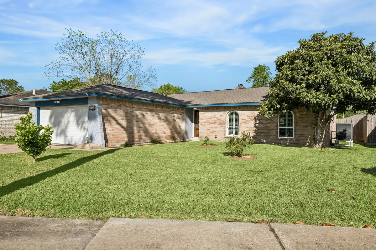 5006 Centennial Lane, Friendswood, TX 77546 - #1