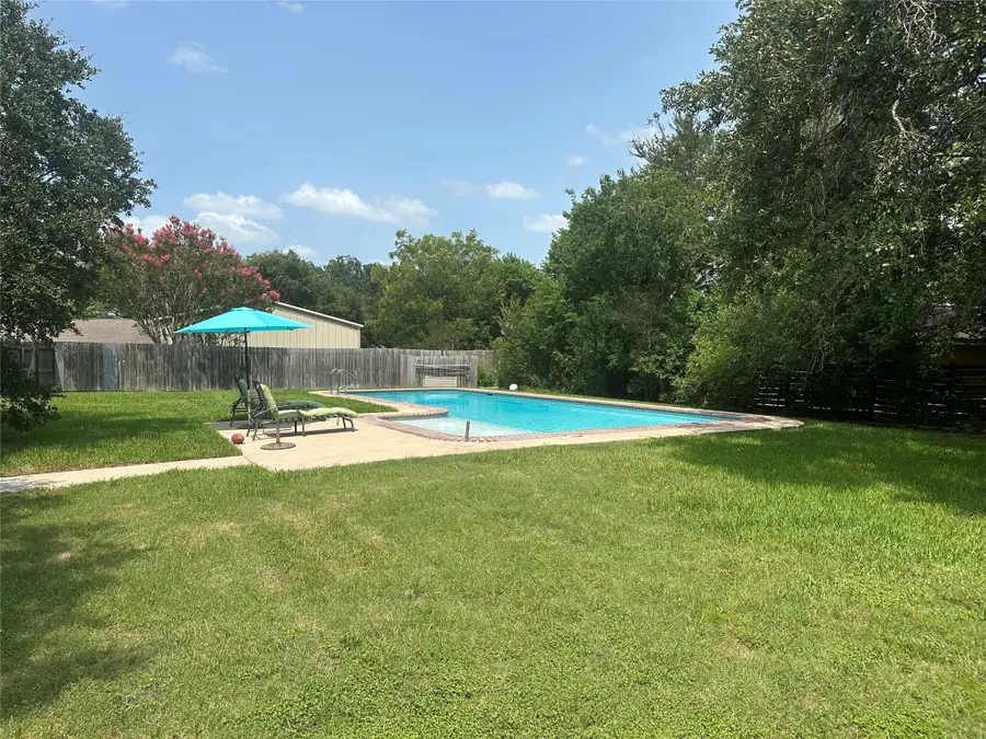 1188 E Oak Street, La Grange, TX 78945 - #2