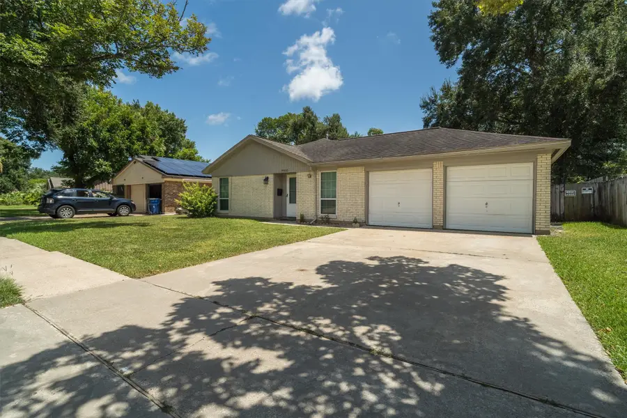 9405 Vicksburg Avenue, Texas City, TX 77591 - #2