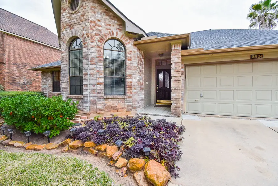 2931 Double Lake Drive, Missouri City, TX 77459 - Image #2