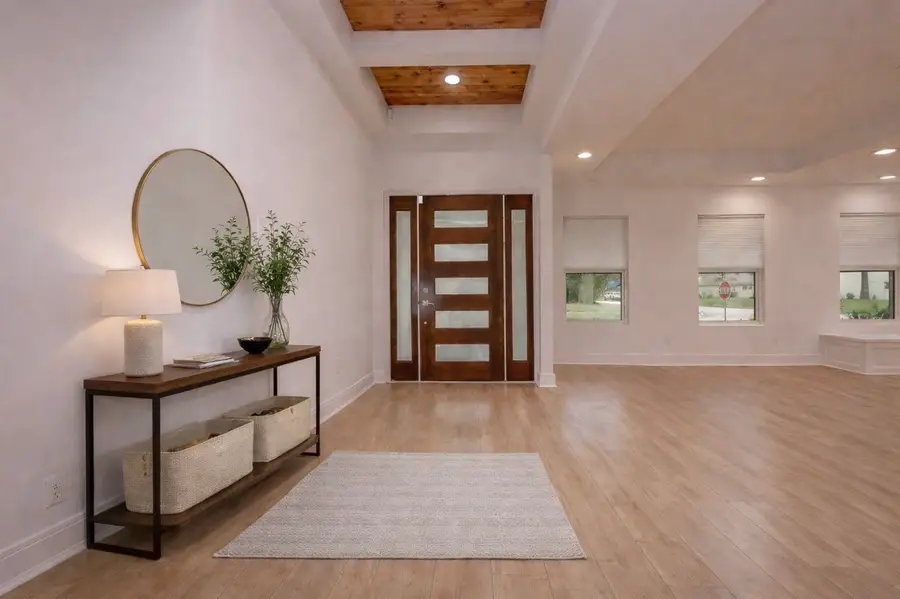 10603 Riverview Drive, Houston, TX 77042 - #3