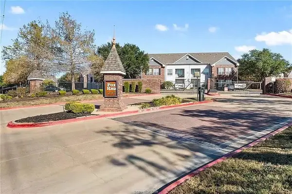 801 Luther Street W #903, College Station, TX 77840