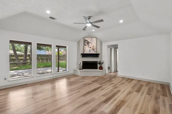 9763 El Chaco Street, Baytown, TX 77521