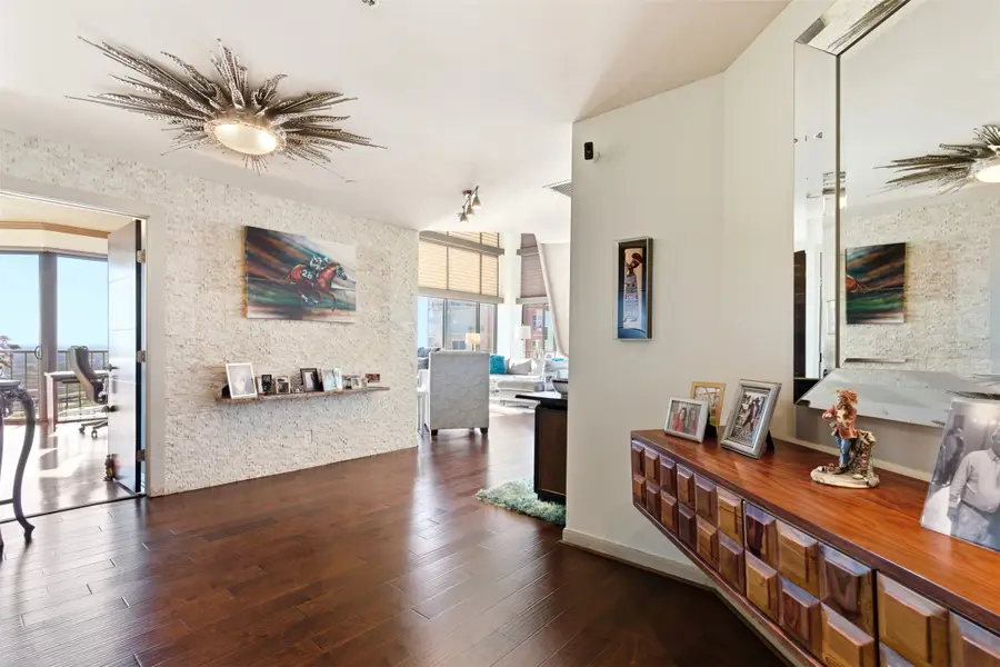 3350 Mccue Road #2402, Houston, TX 77056 - Image #2