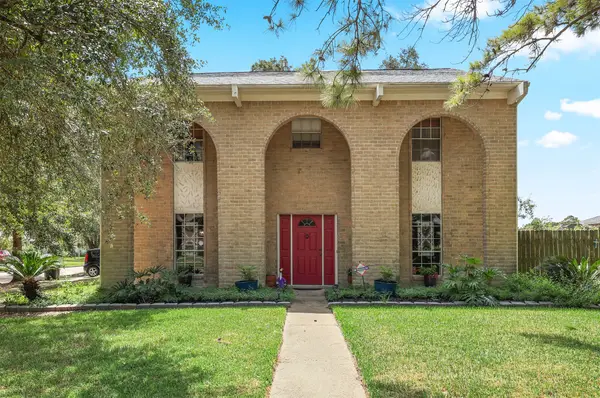 15826 Cavendish Drive, Houston, TX 77059
