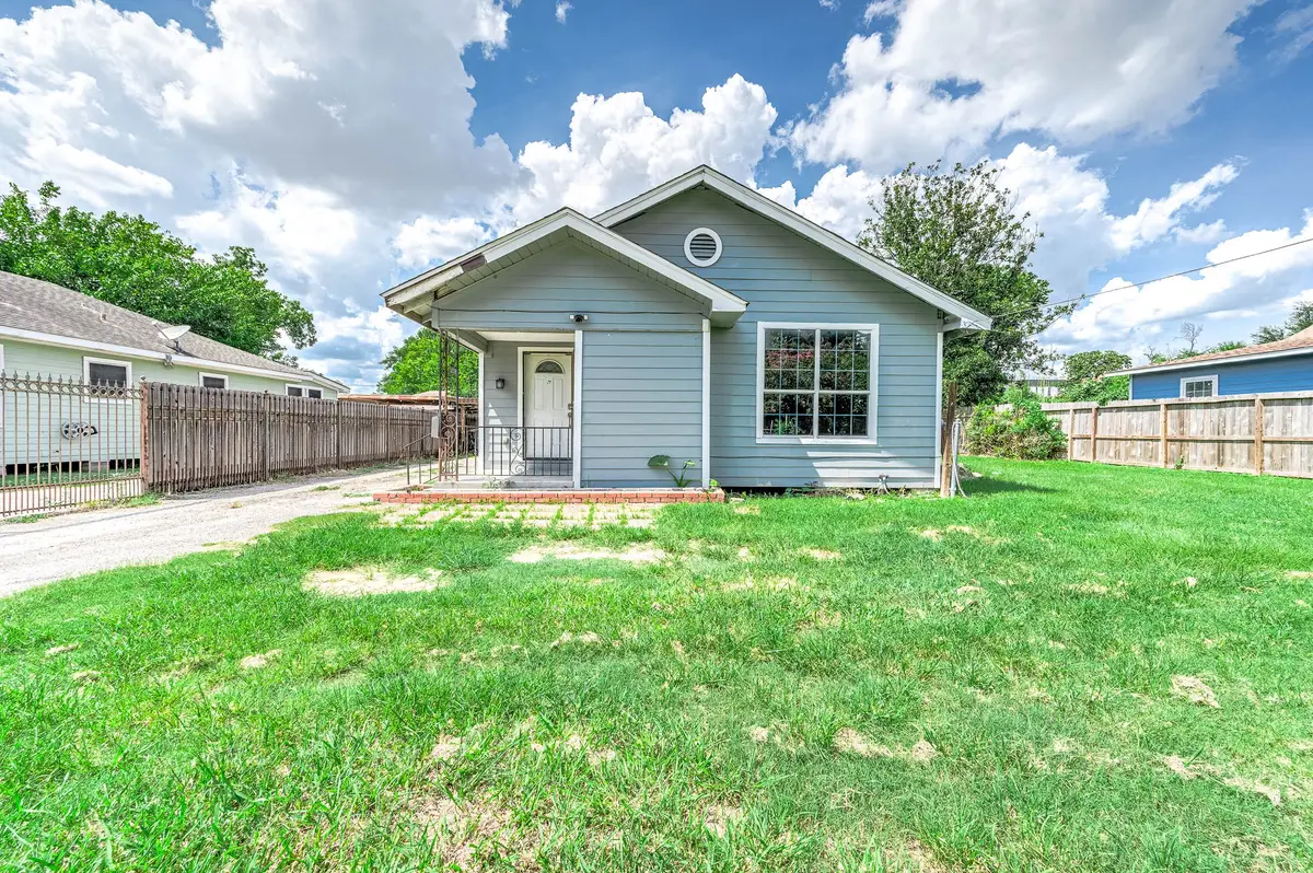 539 Melbourne Street, Houston, TX 77022 - #1
