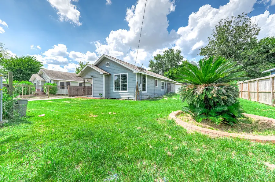 539 Melbourne Street, Houston, TX 77022 - #3