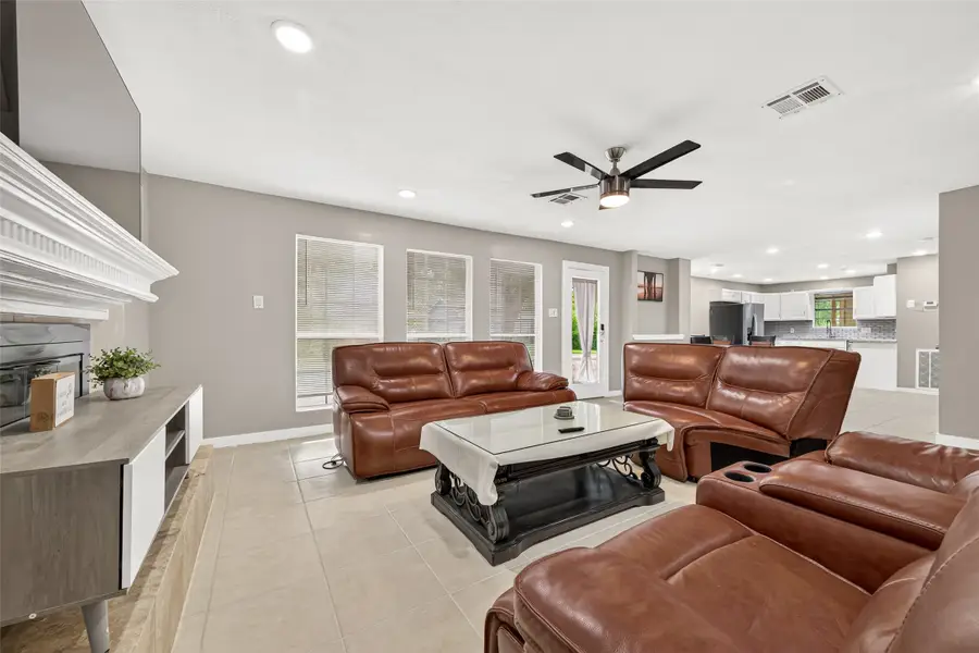 552 Roanoke Drive, Conroe, TX 77302 - #3