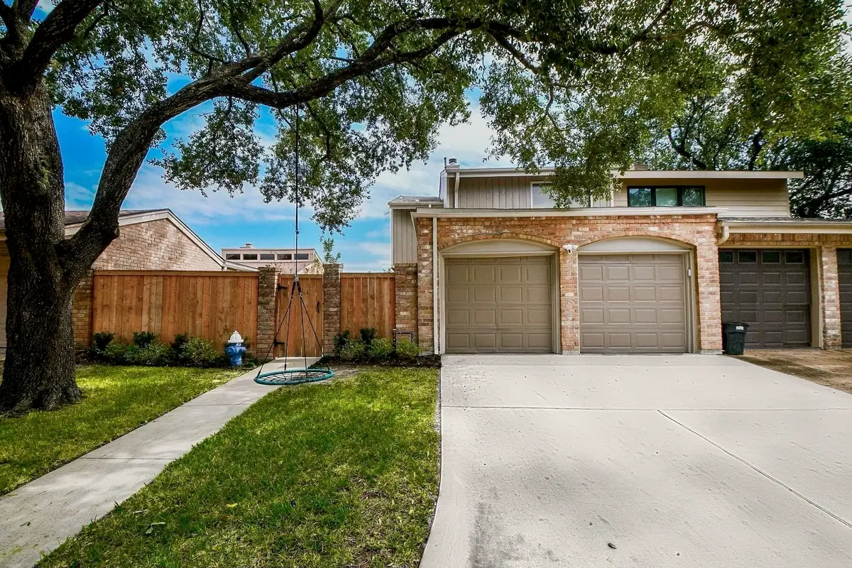 811 Bayou River Drive, Houston, TX 77079 - #1