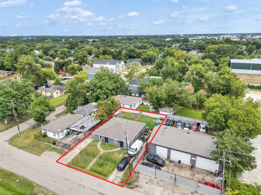 1107 E 40th 1/2 Street, Houston, TX 77022 - #2