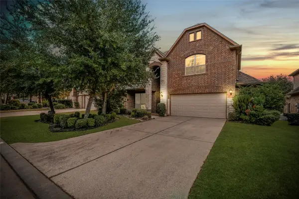 14 S Estherwood Place, The Woodlands, TX 77354