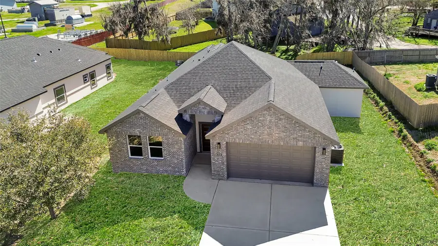 939 Lake View Drive, Montgomery, TX 77356 - Image #2