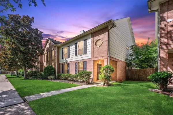 607 Travis Street #5, Webster, TX 77598