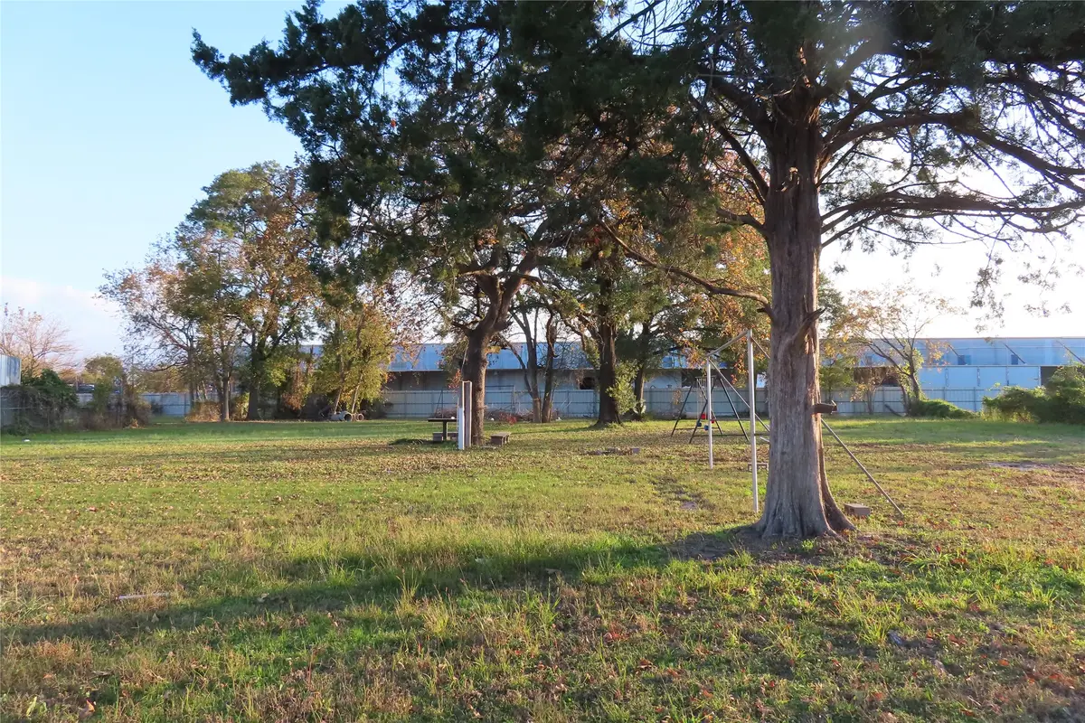 916 Berry, Houston, TX 77022 - #1