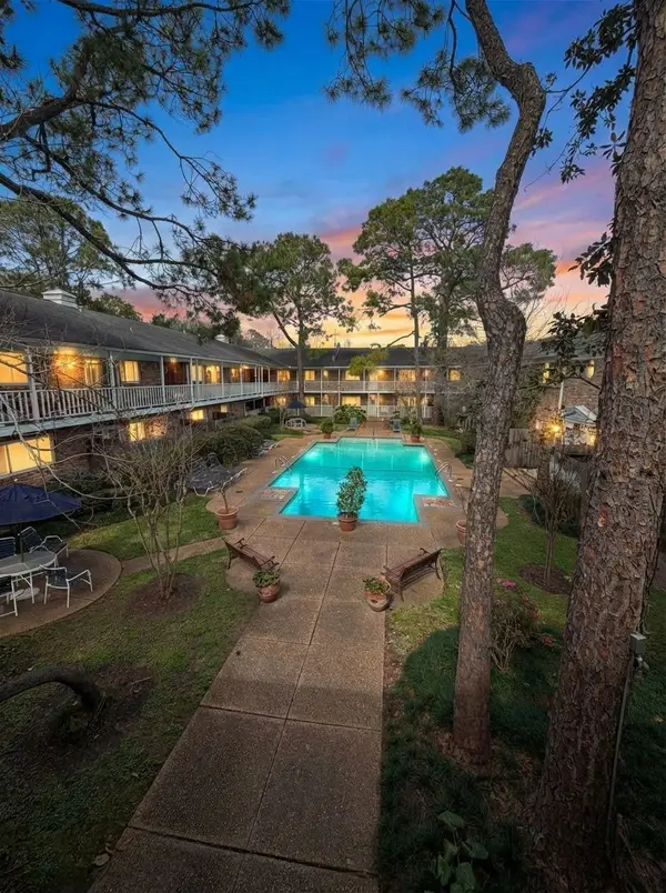 4040 San Felipe Street #202, Houston, TX 77027