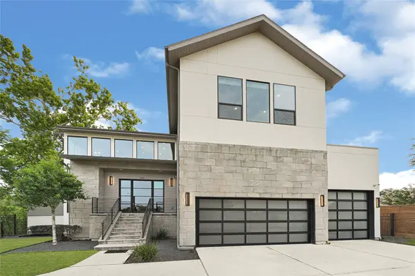 922 T C Jester Boulevard, Houston, TX 77008