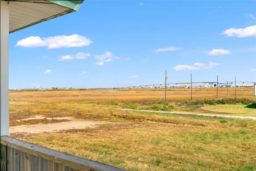 910 Monument Drive, Surfside Beach, TX 77541 - Image #3