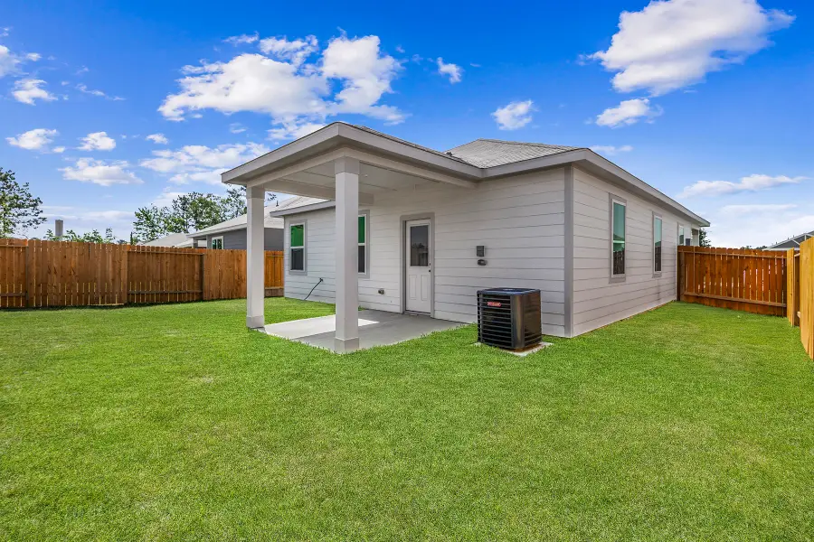 15615 Plum Brook Drive, Conroe, TX 77303 - Image #2