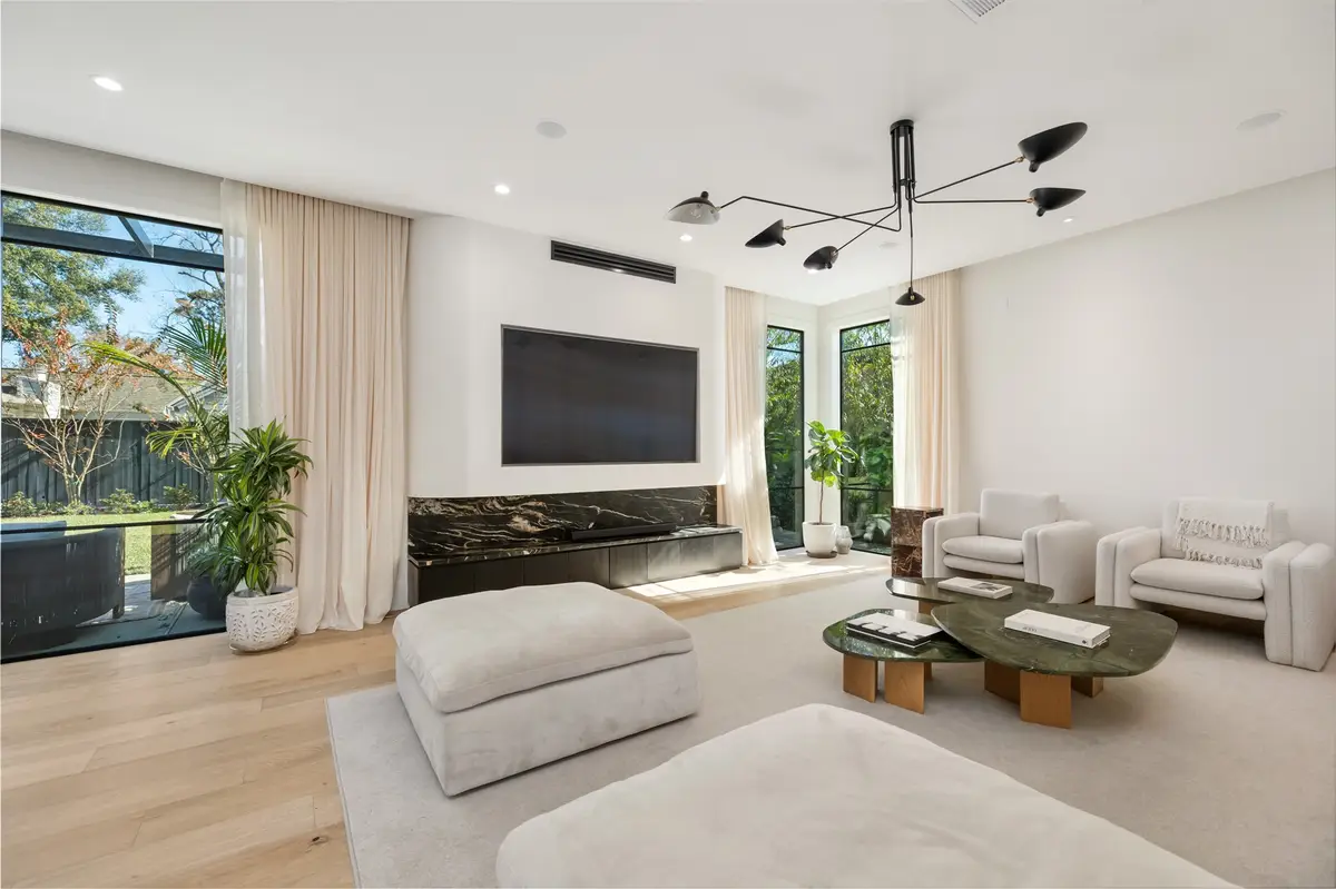 419 W 30th Street, Houston, TX 77018 - #1