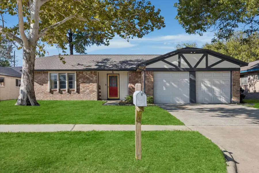 11207 Rousseau Drive, Houston, TX 77065 - Image #2