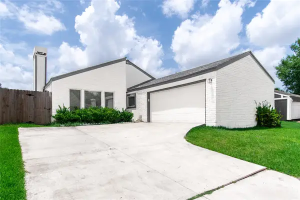 6423 Coachwood Drive, Houston, TX 77035
