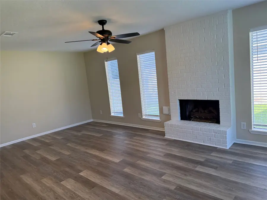 1707 Crest Hill Drive, Conroe, TX 77301 - #2