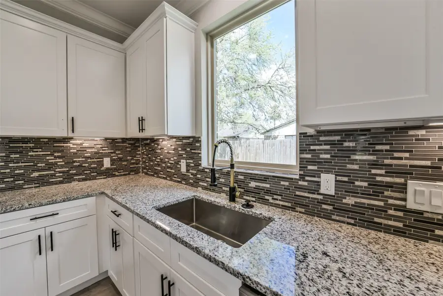 6835 Tara Drive, Richmond, TX 77469 - #3