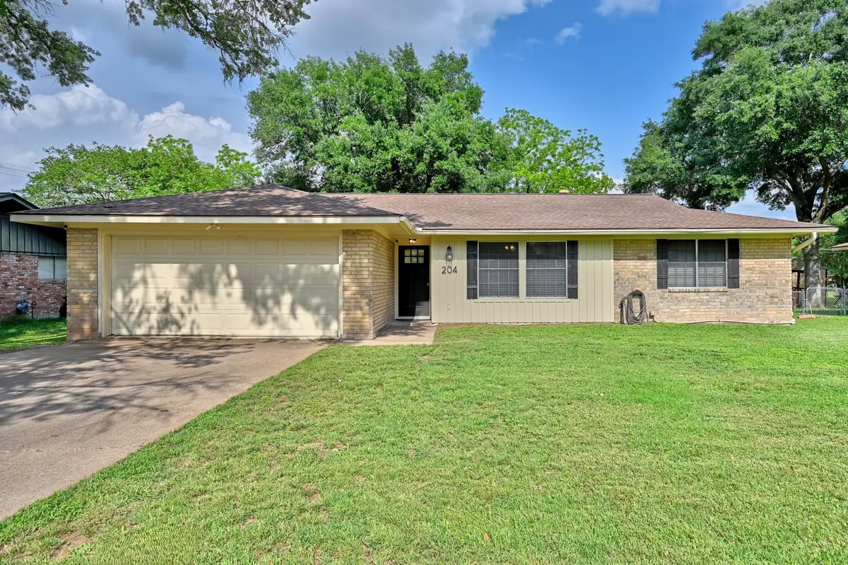 204 Meadow Lane, Brenham, TX 77833 - Image #1