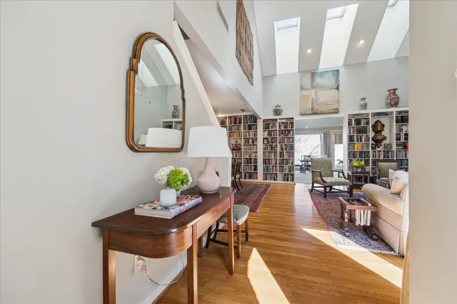 10 S Briar Hollow Lane #50, Houston, TX 77027 - #3