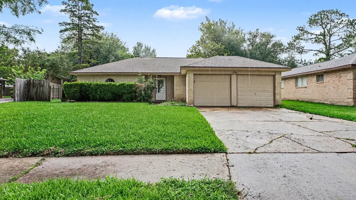 16107 Barcelona Drive, Friendswood, TX 77546 - #1