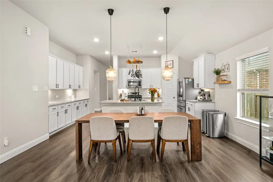 720 Autumn Lake Lane, Magnolia, TX 77354 - Image #2