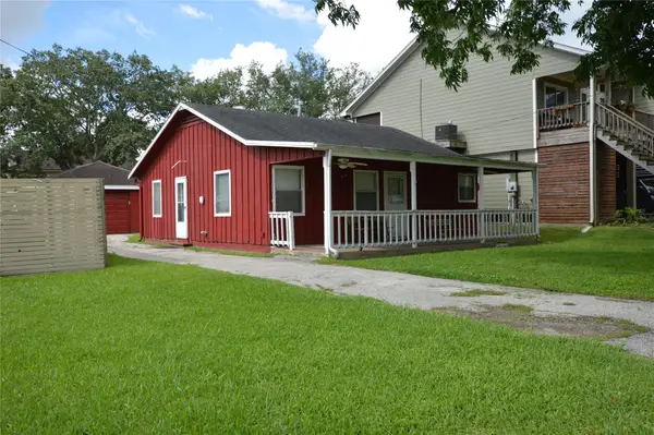 1821 E Winn Street, Kemah, TX 77565