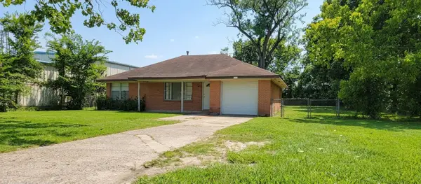 15623 Lee Road, Houston, TX 77032
