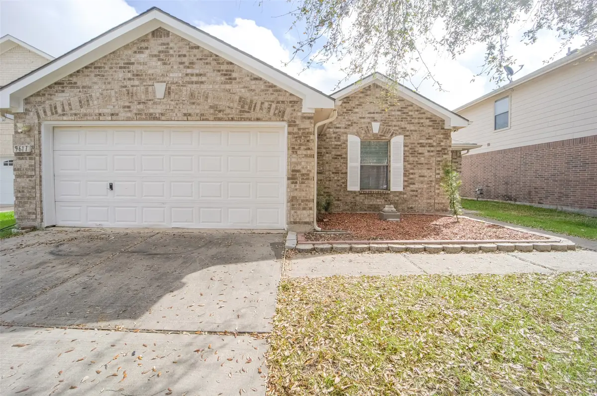 9611 Prairie Dog Run, Sugar Land, TX 77498 - #1