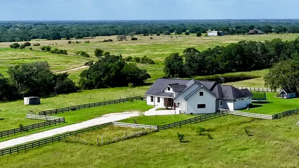 1252 County Road 388, Hallettsville, TX 77964