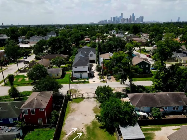 1417 Weiss Street, Houston, TX 77009