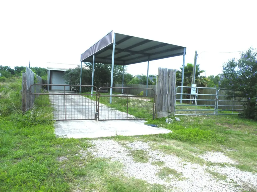729 17th Street, Dickinson, TX 77539 - #1