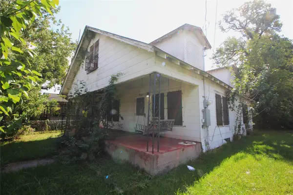 7002 Avenue O, Houston, TX 77011