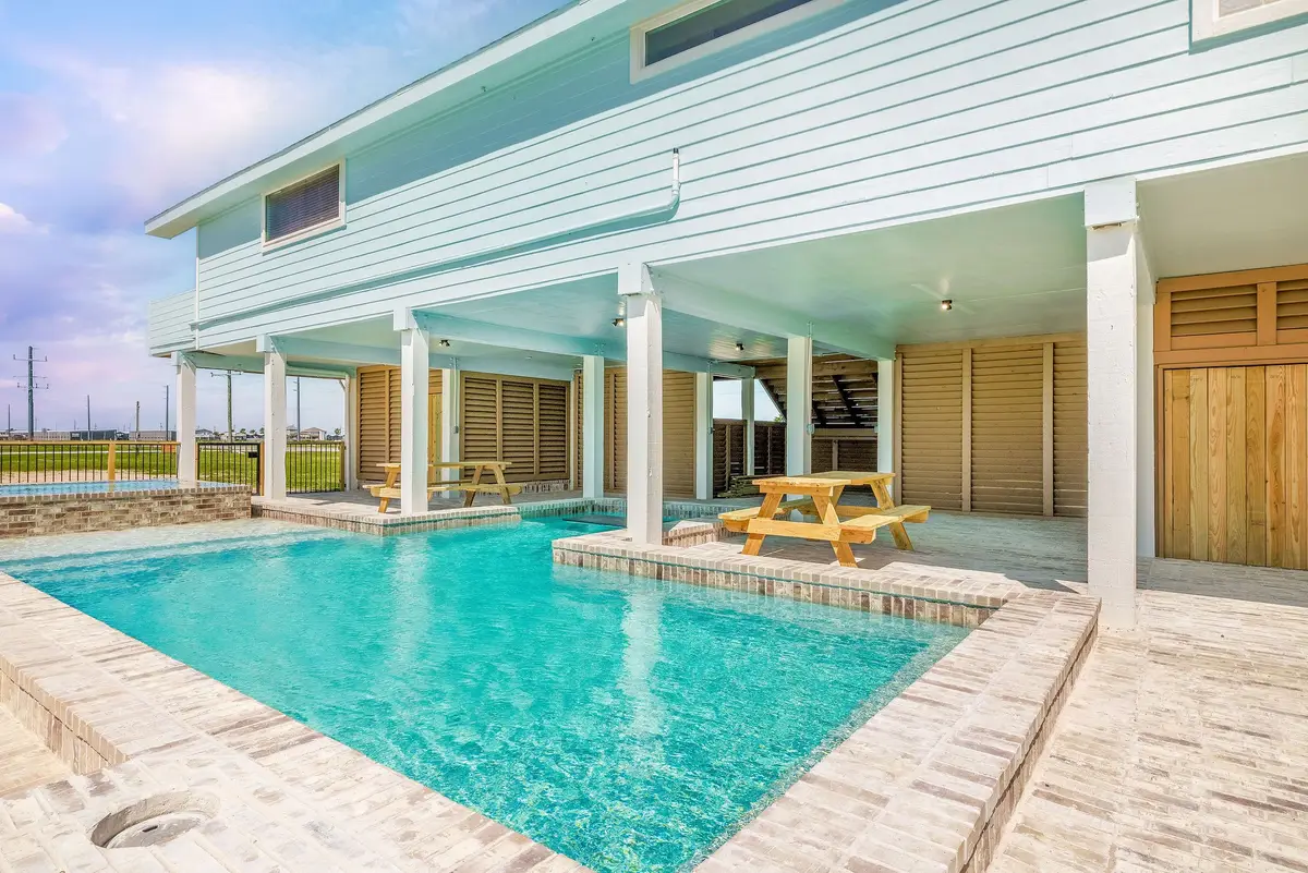 3120 Hwy 87, Crystal Beach, TX 77650 - #1