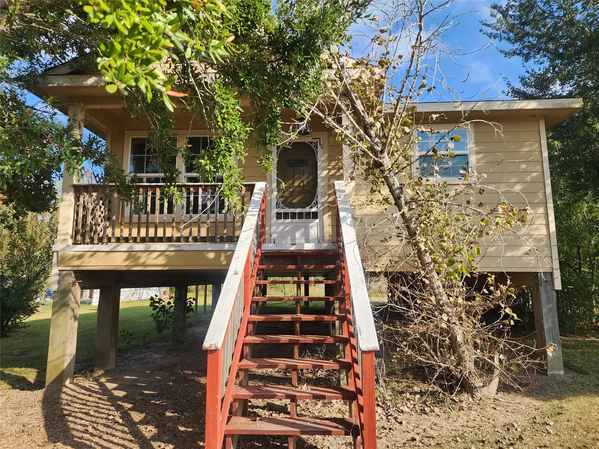 315 20th Street, Dickinson, TX 77539 - Image #1