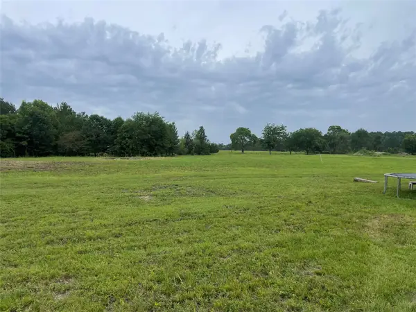 977 Tafelski, New Waverly, TX 77358