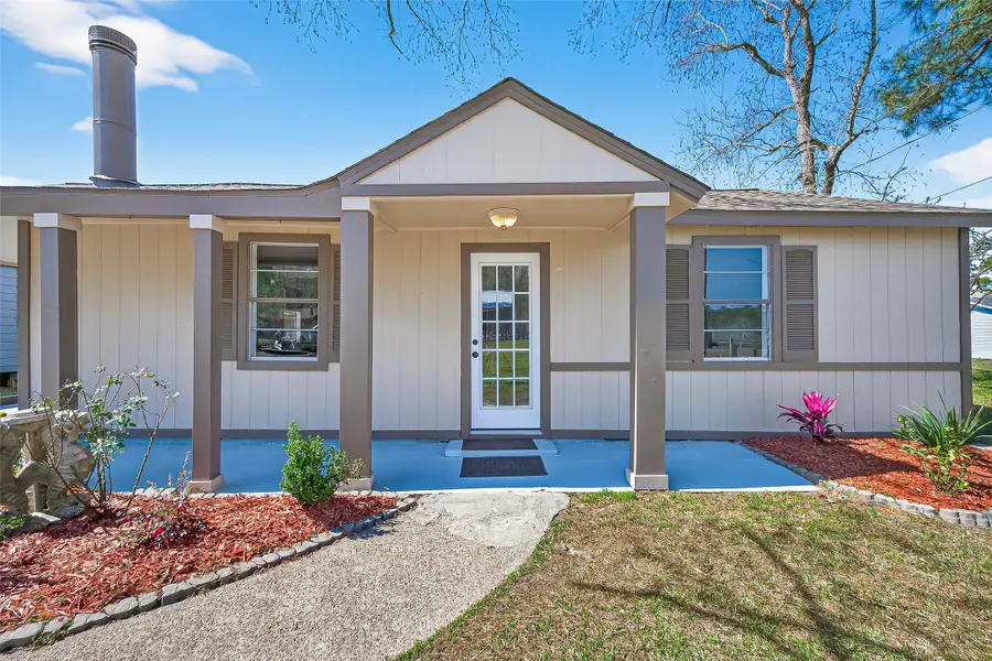 323 Lake Livingston Drive, Livingston, TX 77351 - #2